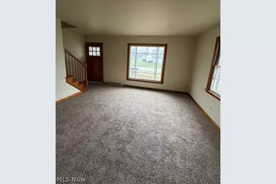 1561 Bradford, Warren, OH 44485 - Photo 3