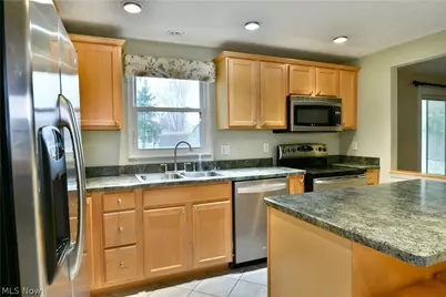 1756 Penny Lane, Youngstown, OH 44515 - Photo 11