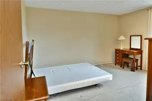 1756 Penny Ln, Youngstown, OH 44515 - Photo 25