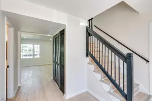 292 Parkview Dr, Aurora, OH 44202 - Photo 9