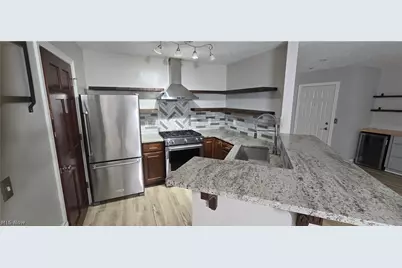 1452 Buckingham Gate Boulevard #D, Cuyahoga Falls, OH 44221 - Photo 9