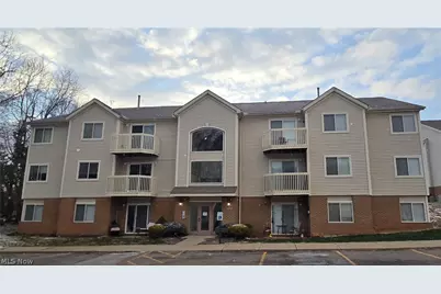 1452 Buckingham Gate Boulevard #D, Cuyahoga Falls, OH 44221 - Photo 1