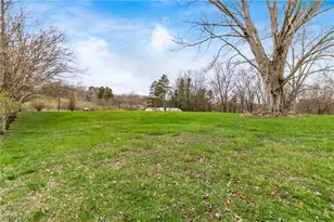 2419 Chandlersville Rd, Zanesville, OH 43701 - Photo 13