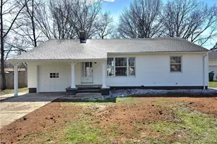 1324 Mapleview Dr, Green Hills, OH 44131 - Photo 1