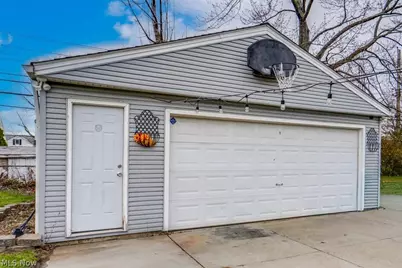 13513 York Boulevard, Garfield Heights, OH 44125 - Photo 29