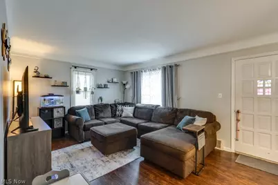 13513 York Boulevard, Garfield Heights, OH 44125 - Photo 3