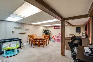 13513 York Blvd, Garfield Heights, OH 44125 - Photo 23