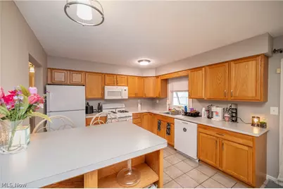 151 N Yorkshire Boulevard, Austintown, OH 44515 - Photo 13