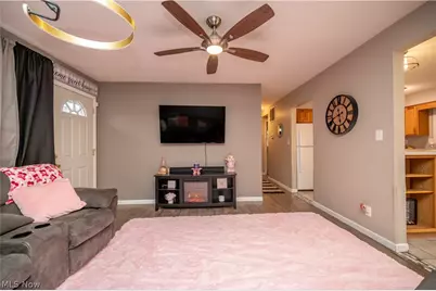 151 N Yorkshire Boulevard, Austintown, OH 44515 - Photo 7