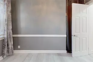 6502 Farnsworth Dr, Parma, OH 44129 - Photo 25
