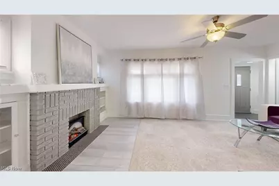 6502 Farnsworth Drive, Parma, OH 44129 - Photo 5