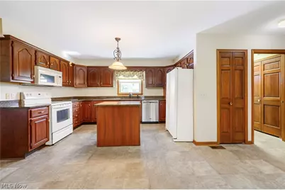 3364 Waterford Avenue NW, Canton, OH 44708 - Photo 11