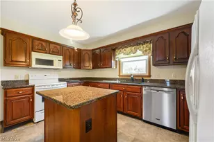 3364 Waterford Ave NW, Canton, OH 44708 - Photo 13