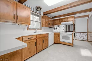 407 Eastbury Ave NE, North Canton, OH 44720 - Photo 9