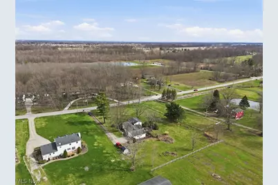 8134 Oberlin Road, Elyria, OH 44035 - Photo 25