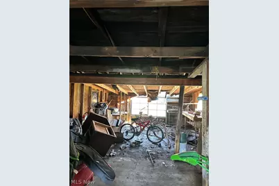 215 Woodlawn Avenue, Geneva, OH 44041 - Photo 11