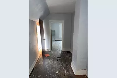 885 E 149th Street, Loveland, OH 44110 - Photo 17