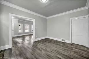 929 Thornhill Dr, Loveland, OH 44108 - Photo 9