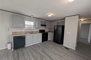 235 Cedar Brook Dr, Elyria, OH 44035 - Photo 5