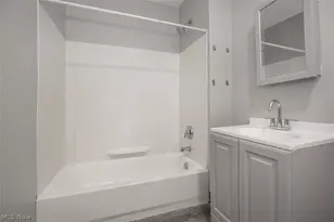 5614 Drake Ave, Loveland, OH 44127 - Photo 15