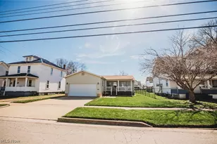 808 28th St, Vienna, WV 26105 - Photo 47