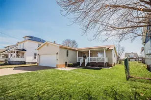808 28th St, Vienna, WV 26105 - Photo 3