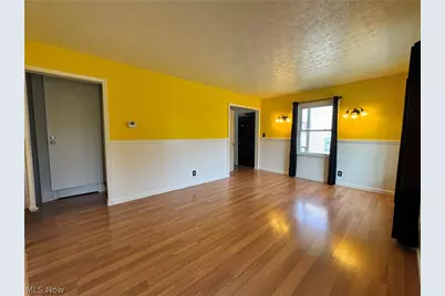 1905 Monticello Avenue NW, Warren, OH 44485 - Photo 3