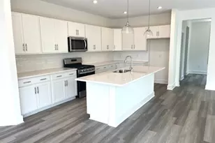 26329 Grand Vw Dr, Olmsted Twp, OH 44138 - Photo 7