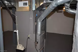 1064 Lane St, Akron, OH 44307 - Photo 35