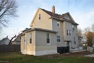 1064 Lane St, Akron, OH 44307 - Photo 7