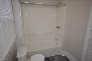 1064 Lane St, Akron, OH 44307 - Photo 25