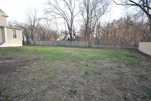 1064 Lane St, Akron, OH 44307 - Photo 11