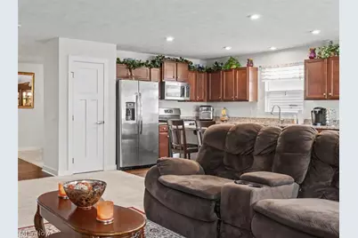 346 Lakewick Lane, Willowick, OH 44095 - Photo 7