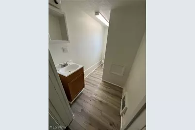 230 Van Buren Street, Zanesville, OH 43701 - Photo 7