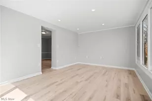 3703 Riedham Rd, Huber Heights, OH 44120 - Photo 13