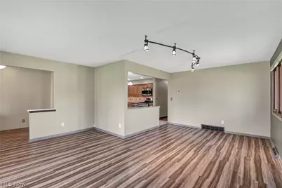 7350 Ames Road, Parma, OH 44129 - Photo 5