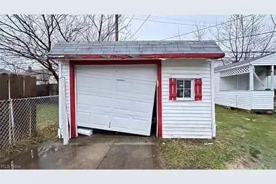 19513 Beverly Avenue, Maple Heights, OH 44137 - Photo 5