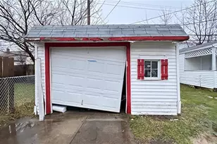19513 Beverly Ave, Maple Heights, OH 44137 - Photo 5