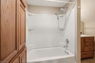 2410 Munroe Falls Ave, Cuyahoga Falls, OH 44221 - Photo 31