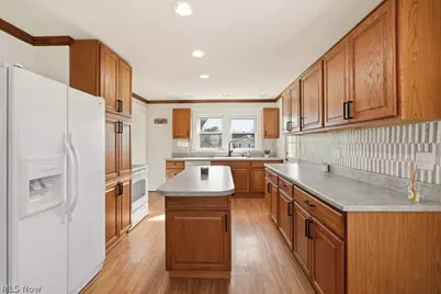 2410 Munroe Falls Avenue, Cuyahoga Falls, OH 44221 - Photo 19