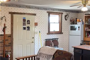 19488 Osborne Rd, Salesville, OH 43778 - Photo 7