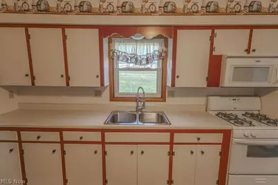 143 Riverview Drive, Marietta, OH 45750 - Photo 9