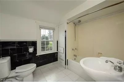 1220 Havana Place NE, Canton, OH 44714 - Photo 9