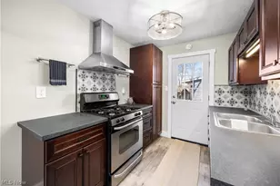 12361 Avalon Dr, Grafton, OH 44044 - Photo 9