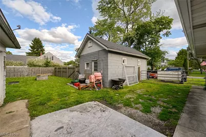 2161 Savoy Avenue, Akron, OH 44305 - Photo 39