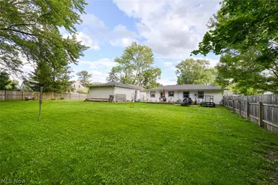 2161 Savoy Avenue, Akron, OH 44305 - Photo 33