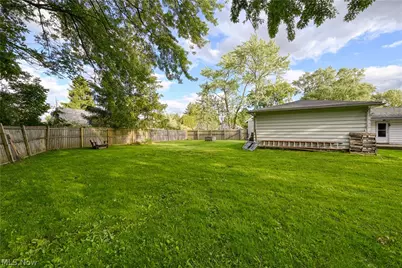 2161 Savoy Avenue, Akron, OH 44305 - Photo 31