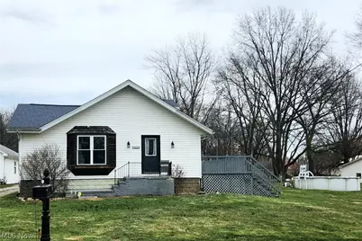 2416 Bakerwood Drive SW, Massillon, OH 44647 - Photo 3