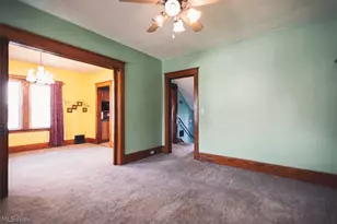 33 N Hartford Ave, Youngstown, OH 44509 - Photo 3