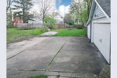 33 N Hartford Avenue, Youngstown, OH 44509 - Photo 23